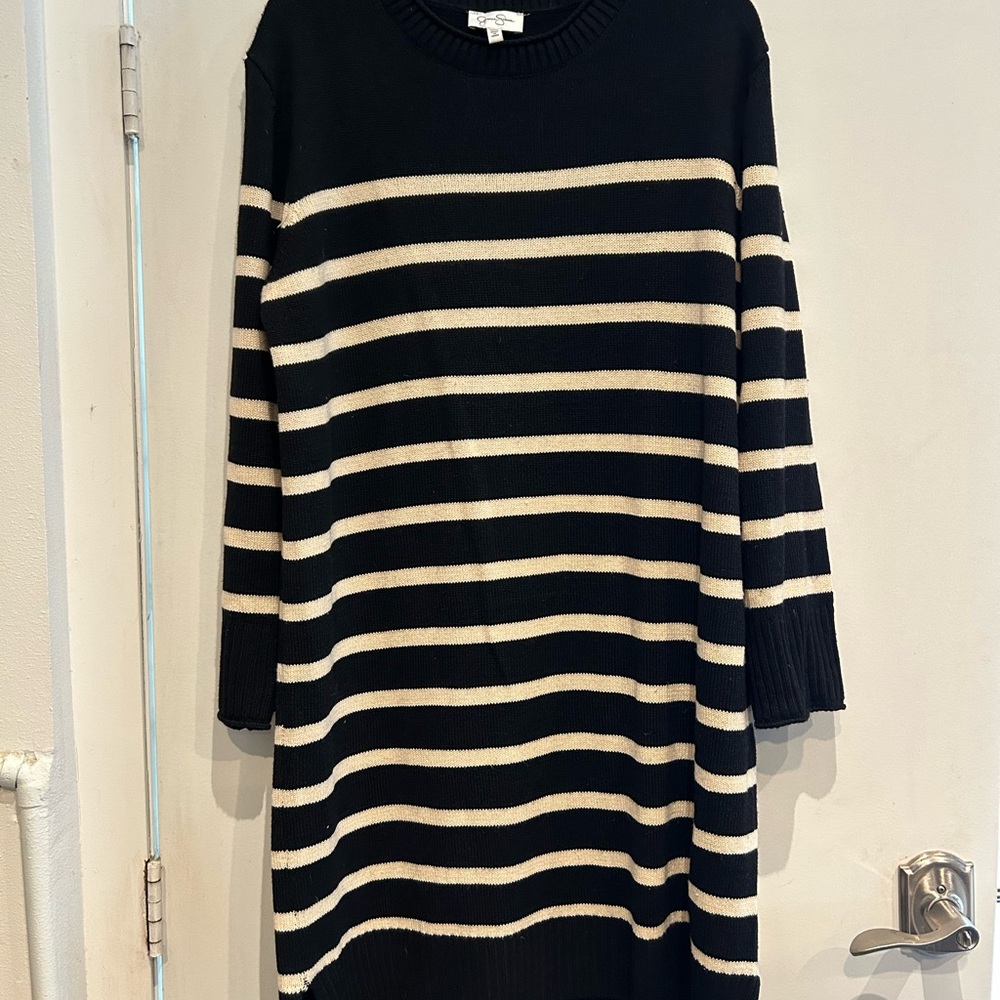 Jessica Simpson Black and Cream Crew Neck Sweater